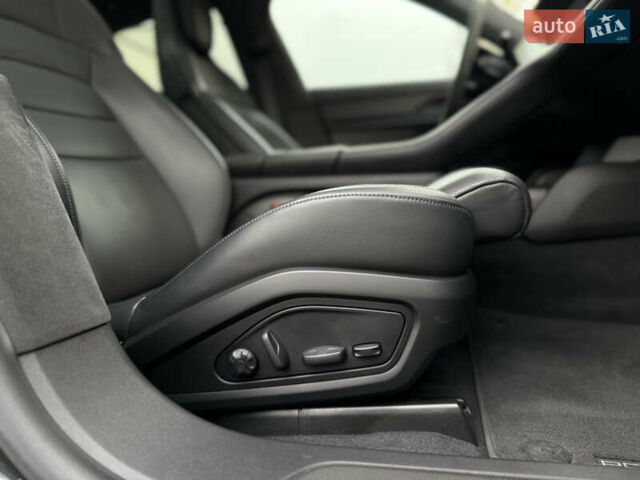 Чорний Порше Тайкан, об'ємом двигуна 0 л та пробігом 33 тис. км за 88900 $, фото 88 на Automoto.ua