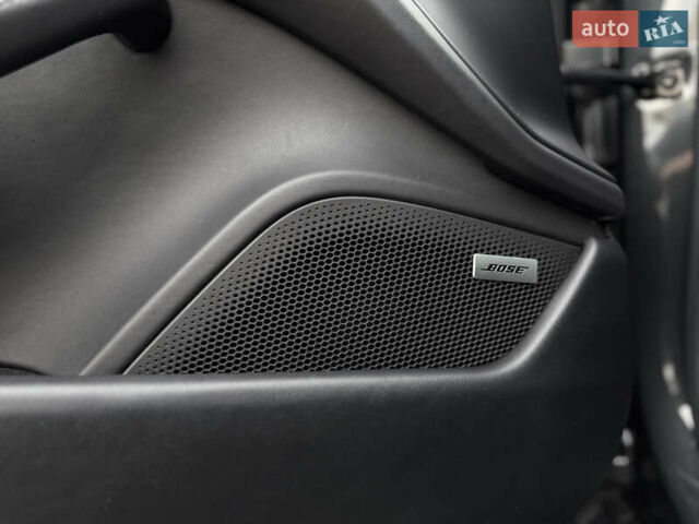 Чорний Порше Тайкан, об'ємом двигуна 0 л та пробігом 33 тис. км за 88900 $, фото 42 на Automoto.ua