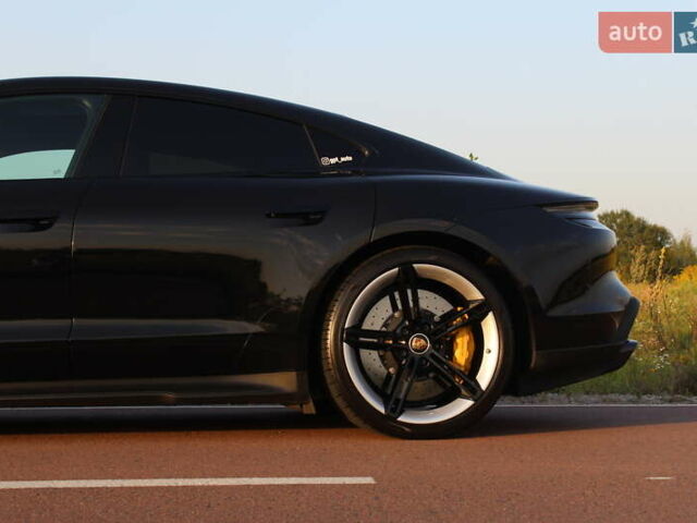 Черный Порше Тайкан, объемом двигателя 0 л и пробегом 29 тыс. км за 85800 $, фото 5 на Automoto.ua