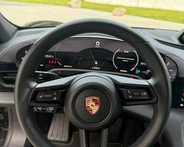 Чорний Порше Тайкан, об'ємом двигуна 0 л та пробігом 58 тис. км за 53000 $, фото 28 на Automoto.ua