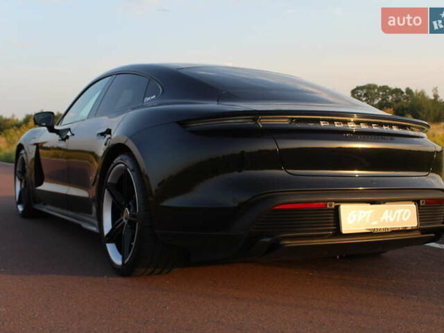 Черный Порше Тайкан, объемом двигателя 0 л и пробегом 29 тыс. км за 85800 $, фото 9 на Automoto.ua