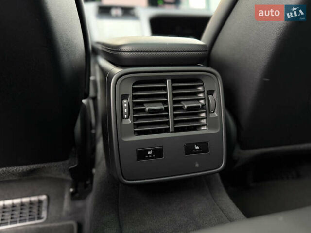 Чорний Порше Тайкан, об'ємом двигуна 0 л та пробігом 33 тис. км за 88900 $, фото 79 на Automoto.ua