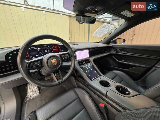 Черный Порше Тайкан, объемом двигателя 0 л и пробегом 20 тыс. км за 28600 $, фото 11 на Automoto.ua