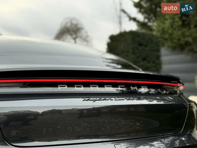 Чорний Порше Тайкан, об'ємом двигуна 0 л та пробігом 33 тис. км за 88900 $, фото 15 на Automoto.ua