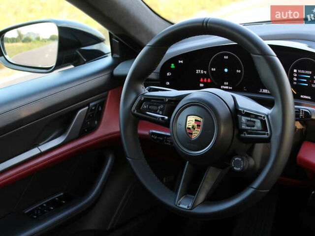 Черный Порше Тайкан, объемом двигателя 0 л и пробегом 29 тыс. км за 85800 $, фото 11 на Automoto.ua