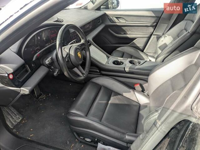 Чорний Порше Тайкан, об'ємом двигуна 0 л та пробігом 56 тис. км за 33500 $, фото 12 на Automoto.ua