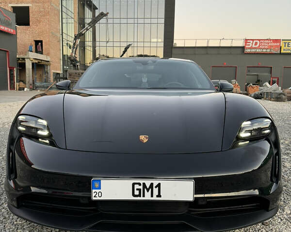 Черный Порше Тайкан, объемом двигателя 0 л и пробегом 40 тыс. км за 88500 $, фото 2 на Automoto.ua