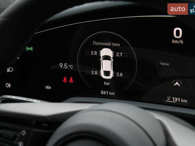 Черный Порше Тайкан, объемом двигателя 0 л и пробегом 1 тыс. км за 108800 $, фото 19 на Automoto.ua