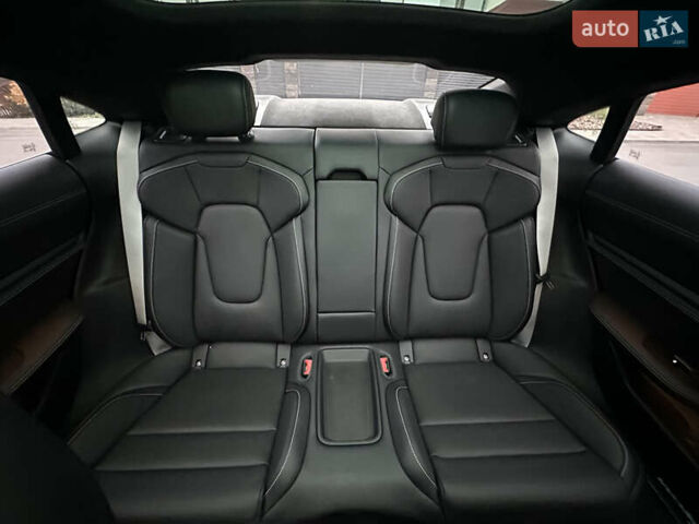 Черный Порше Тайкан, объемом двигателя 0 л и пробегом 1 тыс. км за 108800 $, фото 24 на Automoto.ua