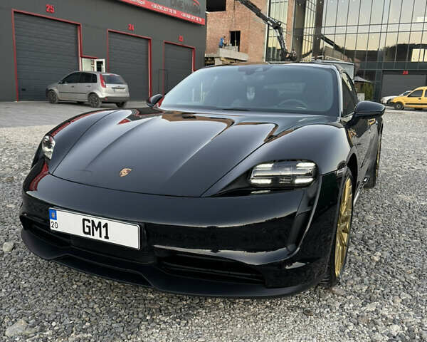 Черный Порше Тайкан, объемом двигателя 0 л и пробегом 40 тыс. км за 88500 $, фото 1 на Automoto.ua