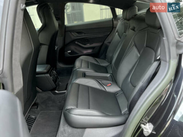 Черный Порше Тайкан, объемом двигателя 0 л и пробегом 9 тыс. км за 78000 $, фото 32 на Automoto.ua