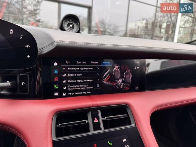 Черный Порше Тайкан, объемом двигателя 0 л и пробегом 20 тыс. км за 129900 $, фото 22 на Automoto.ua