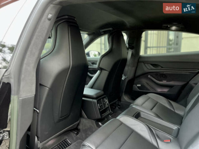 Черный Порше Тайкан, объемом двигателя 0 л и пробегом 9 тыс. км за 78000 $, фото 31 на Automoto.ua