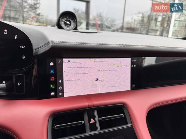 Черный Порше Тайкан, объемом двигателя 0 л и пробегом 20 тыс. км за 129900 $, фото 25 на Automoto.ua