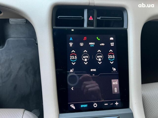 Черный Порше Тайкан, объемом двигателя 0 л и пробегом 41 тыс. км за 49980 $, фото 30 на Automoto.ua