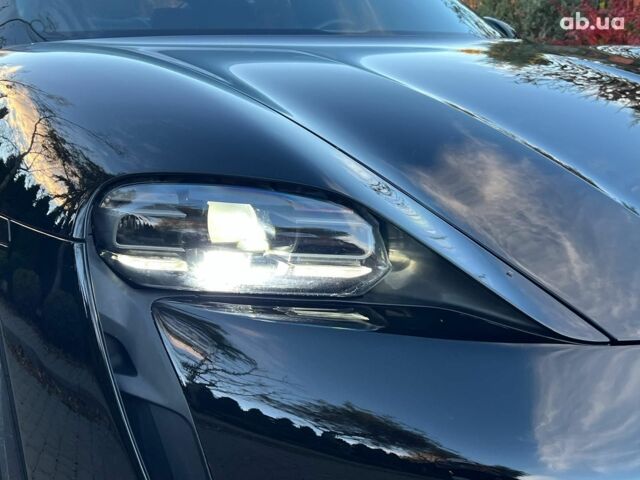 Черный Порше Тайкан, объемом двигателя 0 л и пробегом 41 тыс. км за 49980 $, фото 3 на Automoto.ua