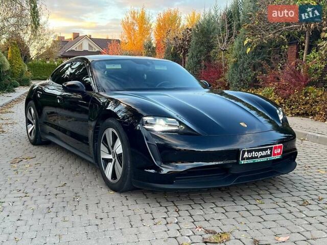 Черный Порше Тайкан, объемом двигателя 0 л и пробегом 41 тыс. км за 49980 $, фото 15 на Automoto.ua