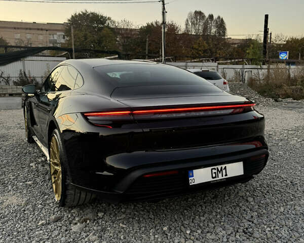 Черный Порше Тайкан, объемом двигателя 0 л и пробегом 40 тыс. км за 88500 $, фото 7 на Automoto.ua