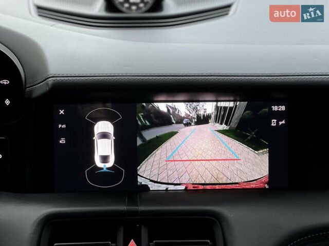 Черный Порше Тайкан, объемом двигателя 0 л и пробегом 9 тыс. км за 78000 $, фото 56 на Automoto.ua