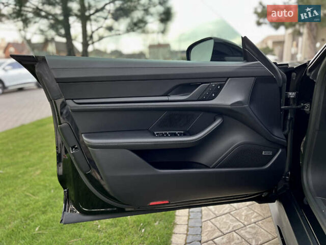 Черный Порше Тайкан, объемом двигателя 0 л и пробегом 9 тыс. км за 78000 $, фото 25 на Automoto.ua