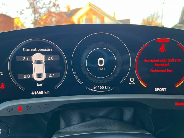 Черный Порше Тайкан, объемом двигателя 0 л и пробегом 41 тыс. км за 49980 $, фото 28 на Automoto.ua