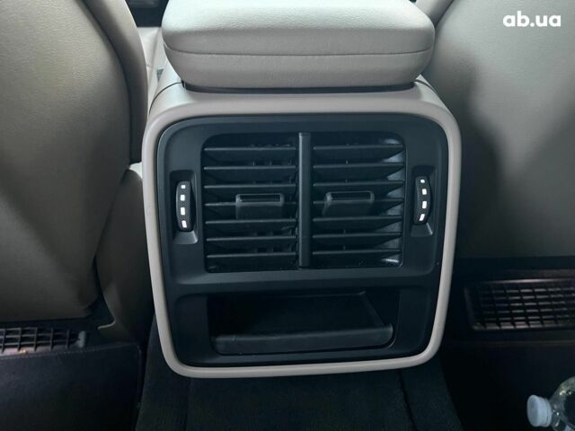 Черный Порше Тайкан, объемом двигателя 0 л и пробегом 41 тыс. км за 49980 $, фото 24 на Automoto.ua