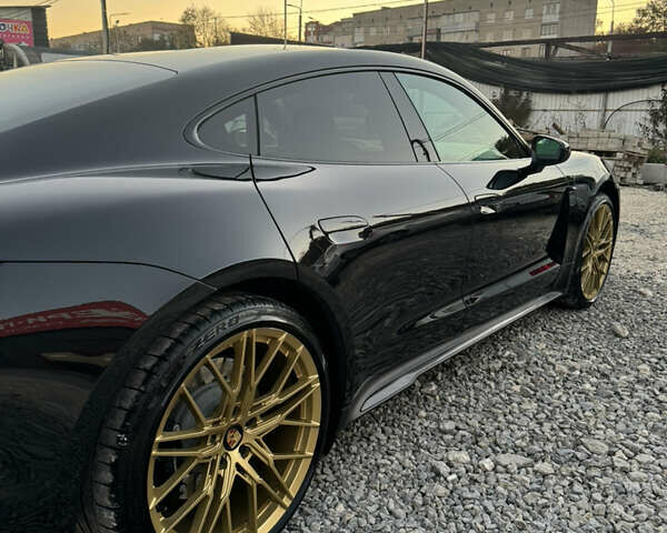 Черный Порше Тайкан, объемом двигателя 0 л и пробегом 40 тыс. км за 88500 $, фото 10 на Automoto.ua