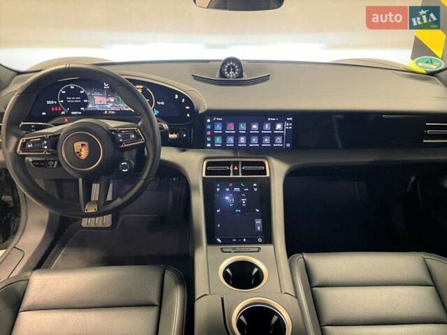 Черный Порше Тайкан, объемом двигателя 0 л и пробегом 43 тыс. км за 70000 $, фото 12 на Automoto.ua