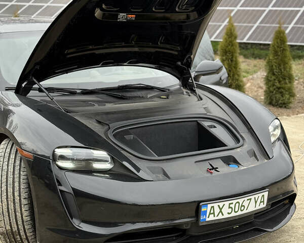 Чорний Порше Тайкан, об'ємом двигуна 0 л та пробігом 29 тис. км за 63000 $, фото 5 на Automoto.ua