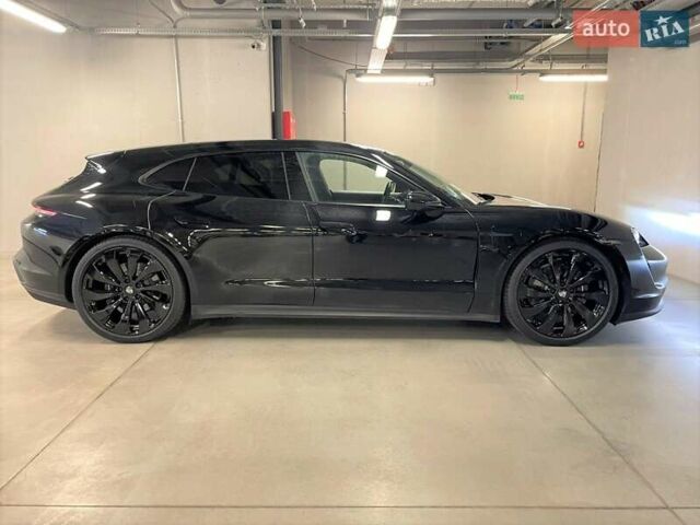 Черный Порше Тайкан, объемом двигателя 0 л и пробегом 43 тыс. км за 70000 $, фото 5 на Automoto.ua