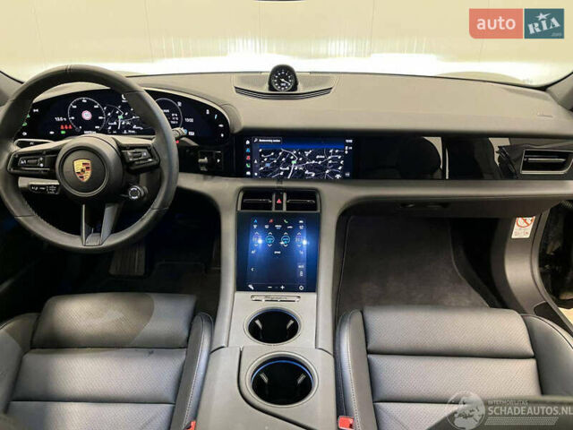 Черный Порше Тайкан, объемом двигателя 0 л и пробегом 32 тыс. км за 88000 $, фото 3 на Automoto.ua