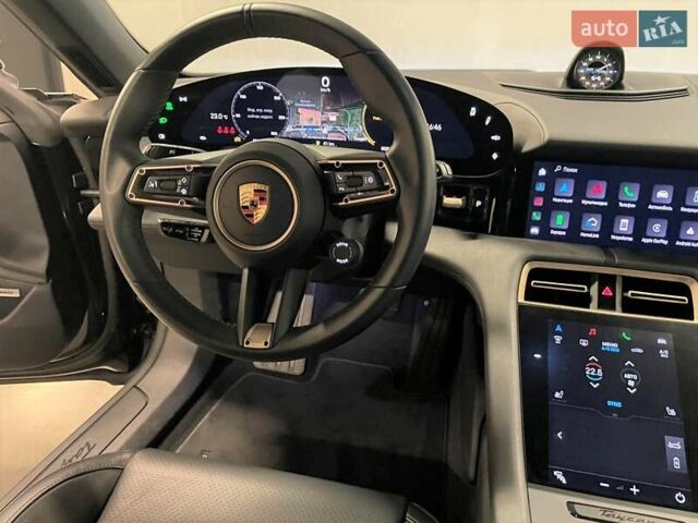 Черный Порше Тайкан, объемом двигателя 0 л и пробегом 43 тыс. км за 70000 $, фото 16 на Automoto.ua