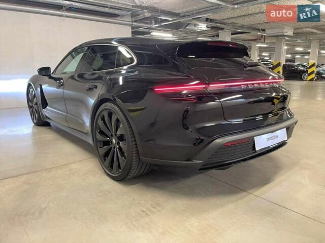 Черный Порше Тайкан, объемом двигателя 0 л и пробегом 43 тыс. км за 70000 $, фото 2 на Automoto.ua