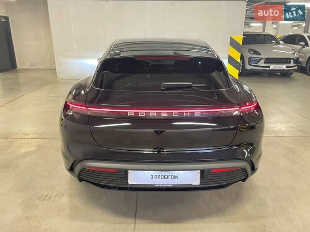 Черный Порше Тайкан, объемом двигателя 0 л и пробегом 43 тыс. км за 70000 $, фото 8 на Automoto.ua