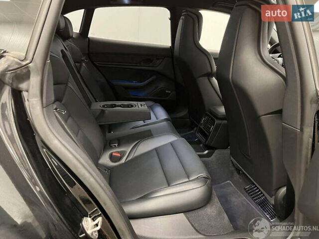 Черный Порше Тайкан, объемом двигателя 0 л и пробегом 32 тыс. км за 88000 $, фото 7 на Automoto.ua