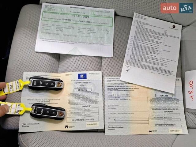 Коричневый Порше Тайкан, объемом двигателя 0 л и пробегом 49 тыс. км за 56159 $, фото 11 на Automoto.ua