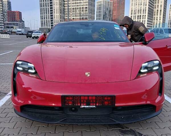 Красный Порше Тайкан, объемом двигателя 0 л и пробегом 32 тыс. км за 45000 $, фото 5 на Automoto.ua