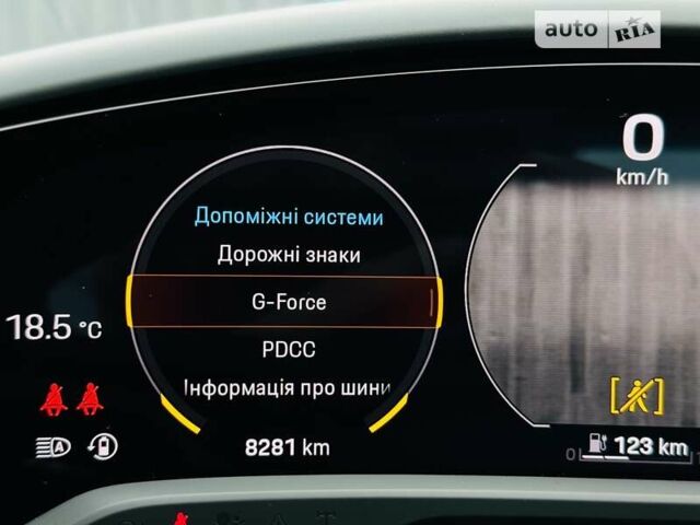 Красный Порше Тайкан, объемом двигателя 0 л и пробегом 8 тыс. км за 130000 $, фото 147 на Automoto.ua