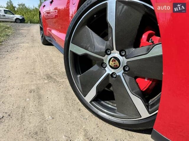 Красный Порше Тайкан, объемом двигателя 0 л и пробегом 60 тыс. км за 73800 $, фото 30 на Automoto.ua