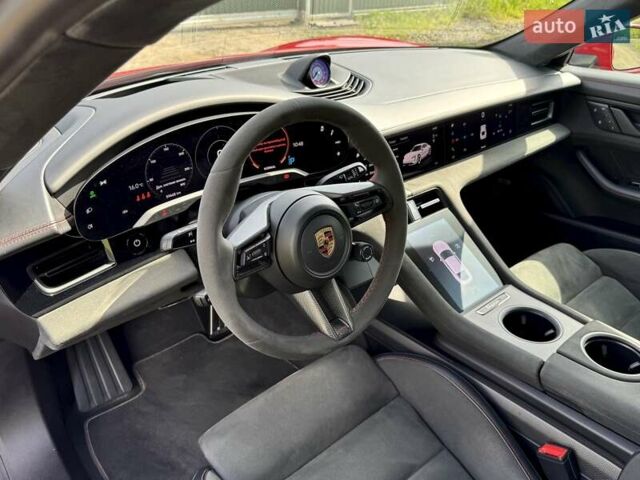 Красный Порше Тайкан, объемом двигателя 0 л и пробегом 60 тыс. км за 73800 $, фото 55 на Automoto.ua