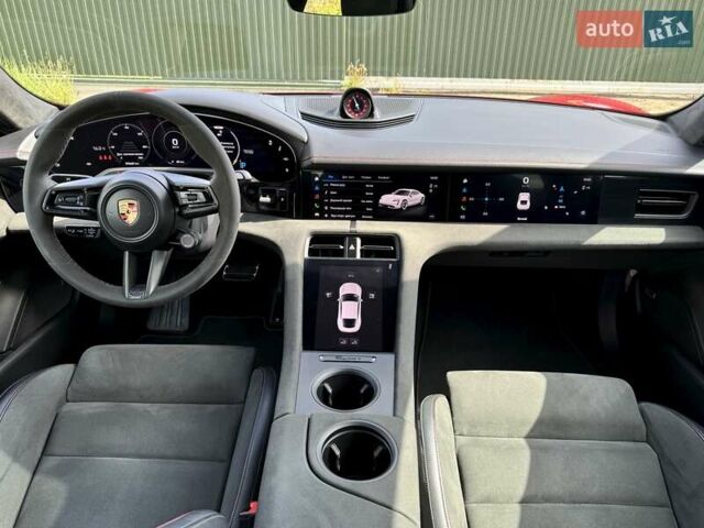 Красный Порше Тайкан, объемом двигателя 0 л и пробегом 60 тыс. км за 73800 $, фото 70 на Automoto.ua