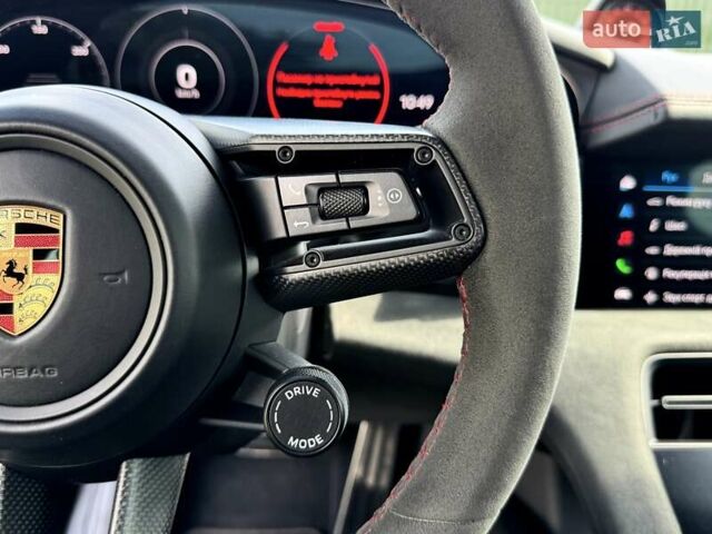Красный Порше Тайкан, объемом двигателя 0 л и пробегом 60 тыс. км за 73800 $, фото 60 на Automoto.ua