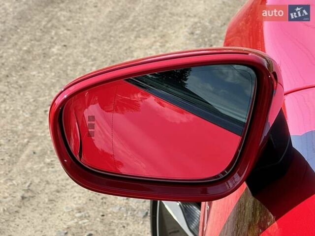Красный Порше Тайкан, объемом двигателя 0 л и пробегом 60 тыс. км за 73800 $, фото 23 на Automoto.ua