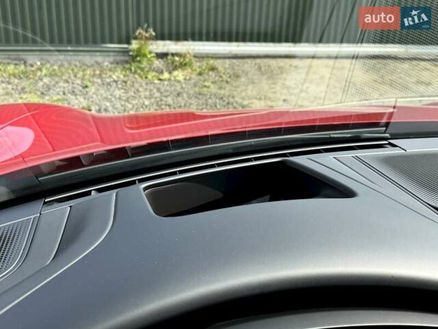 Красный Порше Тайкан, объемом двигателя 0 л и пробегом 60 тыс. км за 73800 $, фото 57 на Automoto.ua