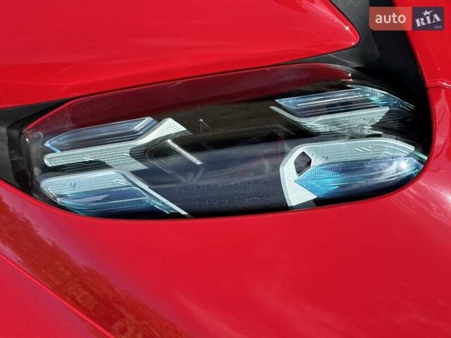 Красный Порше Тайкан, объемом двигателя 0 л и пробегом 60 тыс. км за 73800 $, фото 28 на Automoto.ua