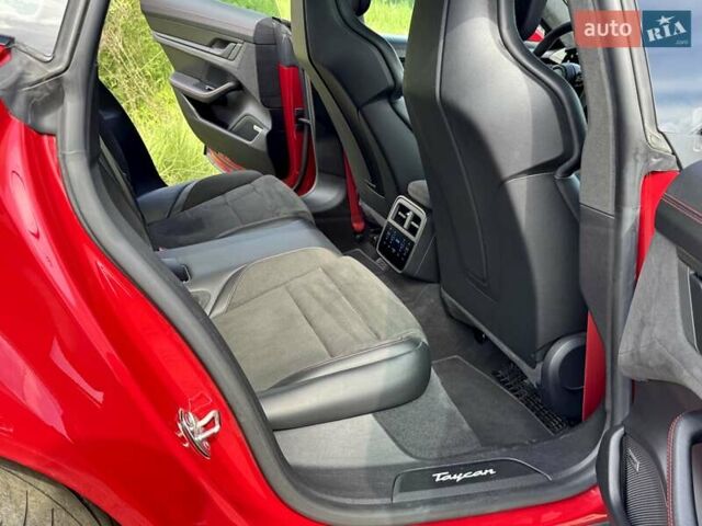 Красный Порше Тайкан, объемом двигателя 0 л и пробегом 60 тыс. км за 73800 $, фото 74 на Automoto.ua
