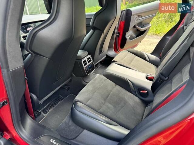 Красный Порше Тайкан, объемом двигателя 0 л и пробегом 60 тыс. км за 73800 $, фото 73 на Automoto.ua