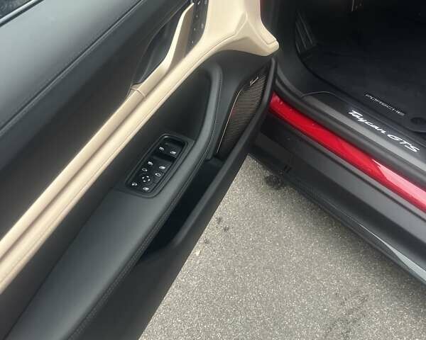 Червоний Порше Тайкан, об'ємом двигуна 0 л та пробігом 18 тис. км за 105000 $, фото 15 на Automoto.ua