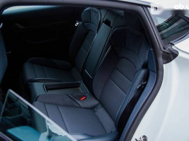Порше Тайкан, объемом двигателя 0 л и пробегом 15 тыс. км за 96500 $, фото 12 на Automoto.ua