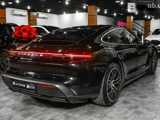 Порше Тайкан, объемом двигателя 0 л и пробегом 38 тыс. км за 68900 $, фото 9 на Automoto.ua